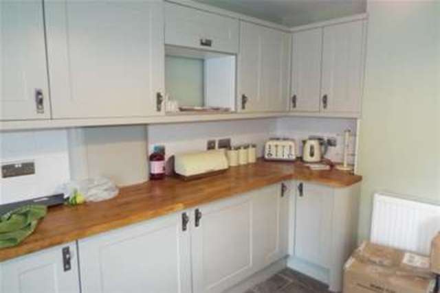  Image of 2 bedroom Maisonette to rent in Victoria Road Cowes PO31 at Cowes, PO31 7JQ