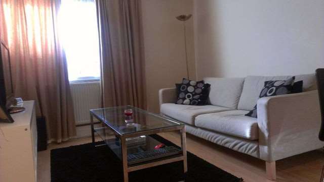 Image of 1 bedroom Flat to rent in Belle Vue Estate London NW4 at Hendon Hendon London, NW4 2BL