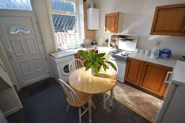  Image of 2 bedroom Terraced house for sale in Wakefield Road Ossett WF5 at Ossett West Yorkshire, WF5 9AB