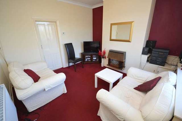  Image of 2 bedroom Terraced house for sale in Wakefield Road Ossett WF5 at Ossett West Yorkshire, WF5 9AB