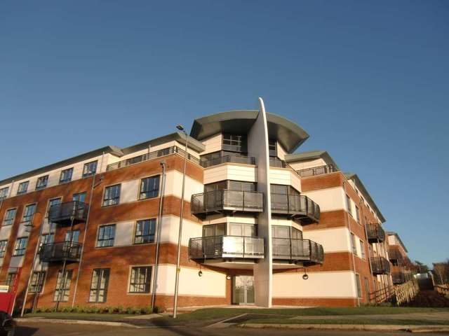  Image of 1 bedroom Apartment to rent in Wallis Square Farnborough GU14 at Wallis Square  Farnborough, GU14 7GU