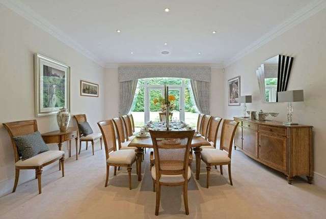  Image of 5 bedroom Detached house for sale in Hurst Drive Walton on the Hill Tadworth KT20 at Hurst Drive Walton on the Hill Walton on the Hill, KT20 7QU