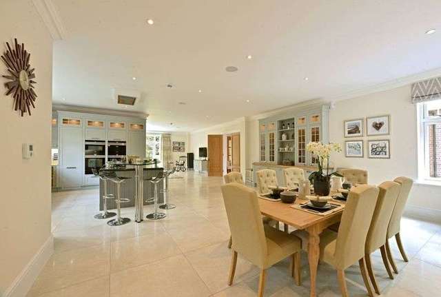  Image of 5 bedroom Detached house for sale in Hurst Drive Walton on the Hill Tadworth KT20 at Hurst Drive Walton on the Hill Walton on the Hill, KT20 7QU
