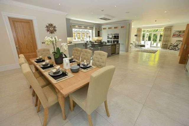  Image of 5 bedroom Detached house for sale in Hurst Drive Walton on the Hill Tadworth KT20 at Hurst Drive Walton on the Hill Walton on the Hill, KT20 7QU