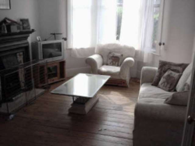  Image of 3 bedroom Semi-Detached house to rent in Wanlip Road London E13 at Wanlip Road Plaistow London, E13 8QR