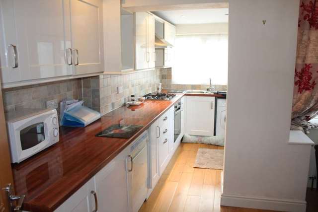  Image of 3 bedroom Semi-Detached house to rent in Leys Road Blackpool FY2 at Warbreck Hill Road  Blackpool, FY2 0SH