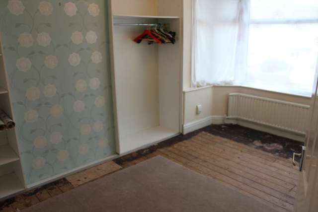  Image of 3 bedroom Semi-Detached house to rent in Leys Road Blackpool FY2 at Warbreck Hill Road  Blackpool, FY2 0SH