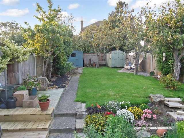  Image of 2 bedroom Bungalow for sale in Warren Drive Broadstairs CT10 at Broadstairs Kent Broadstairs, CT10 2RS
