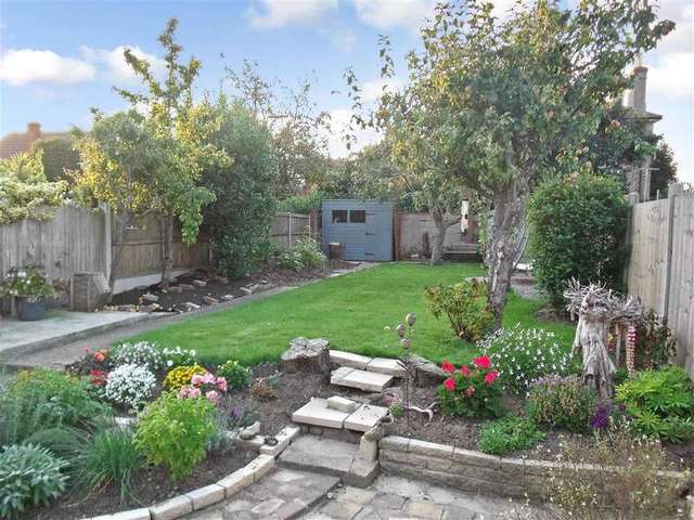  Image of 2 bedroom Bungalow for sale in Warren Drive Broadstairs CT10 at Broadstairs Kent Broadstairs, CT10 2RS