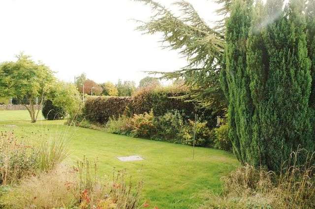  Image of 2 bedroom Detached house to rent in Warren Lane Long Ashton Bristol BS41 at Warren Lane Long Ashton Bristol, BS41 9DA