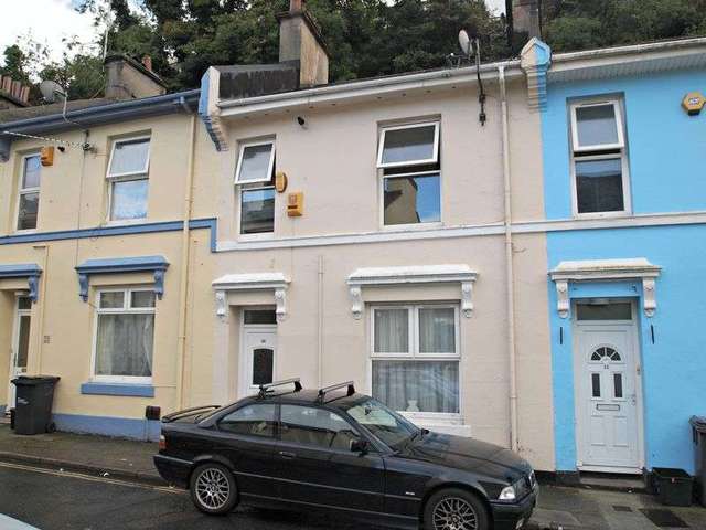  Image of 2 bedroom Flat to rent in Warren Road Torquay TQ2 at Warren Road  Torquay, TQ2 5TQ