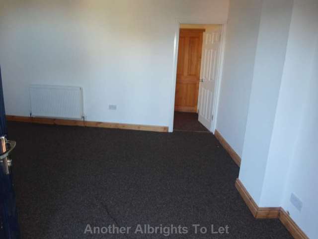  Image of 1 bedroom Flat to rent in Warwick Road Acocks Green Birmingham B27 at Warwick Road Acock`s Green Birmingham, B27 6BS