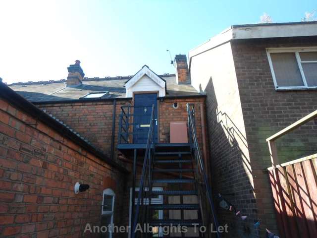  Image of 1 bedroom Flat to rent in Warwick Road Acocks Green Birmingham B27 at Warwick Road Acock`s Green Birmingham, B27 6BS