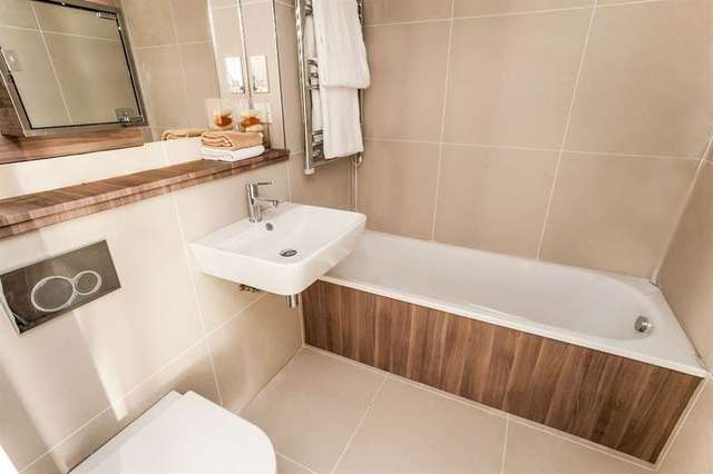  Image of 1 bedroom Flat to rent in Clarendon Road Watford WD17 at 24 Clarendon Road Watford Watford, WD17 1JY