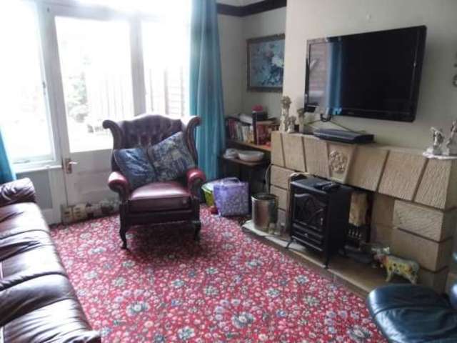  Image of 4 bedroom Semi-Detached house for sale in Weelsby Road Grimsby DN32 at Grimsby South Humberside Grimsby, DN32 0PX