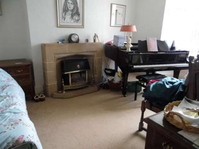  Image of 4 bedroom Semi-Detached house for sale in Weelsby Road Grimsby DN32 at Grimsby South Humberside Grimsby, DN32 0PX