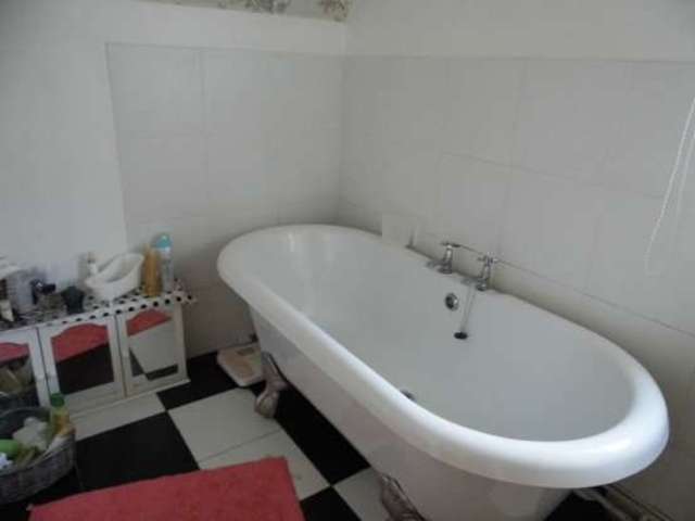  Image of 4 bedroom Semi-Detached house for sale in Weelsby Road Grimsby DN32 at Grimsby South Humberside Grimsby, DN32 0PX