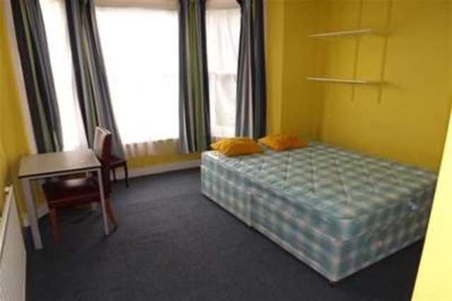  Image of 1 bedroom Detached house to rent in Wellmeadow Road London SE6 at London, SE6 1HP