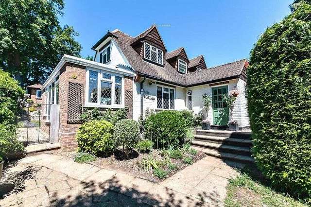  Image of 4 bedroom Detached house for sale in Henley Road Marlow SL7 at Henley Road  Marlow, SL7 2DF