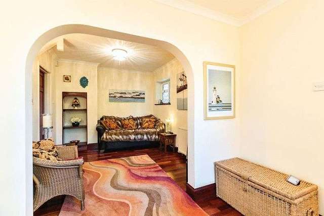  Image of 4 bedroom Detached house for sale in Henley Road Marlow SL7 at Henley Road  Marlow, SL7 2DF