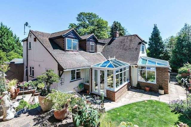  Image of 4 bedroom Detached house for sale in Henley Road Marlow SL7 at Henley Road  Marlow, SL7 2DF