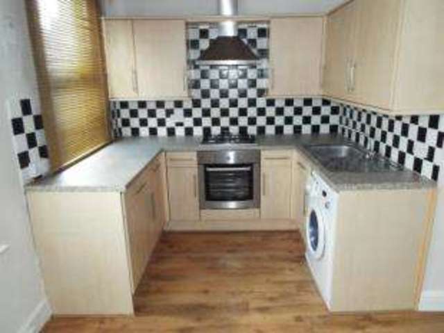  Image of 2 bedroom Flat for sale in Shakespeare Drive Westcliff-on-Sea SS0 at Westcliff-on-Sea Essex Prittlewell, SS0 9AA