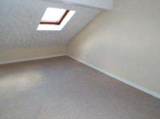  Image of 2 bedroom Flat for sale in Shakespeare Drive Westcliff-on-Sea SS0 at Westcliff-on-Sea Essex Prittlewell, SS0 9AA