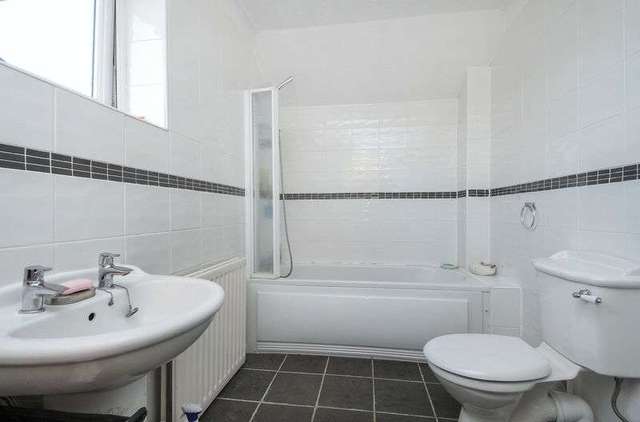  Image of 4 bedroom Detached house for sale in Westfields Abingdon OX14 at Westfields  Abingdon, OX14 1BA