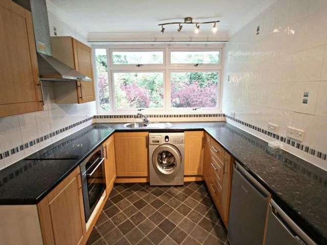  Image of 2 bedroom Flat for sale in Westhall Road Warlingham CR6 at Westhall Road  Warlingham, CR6 9BH