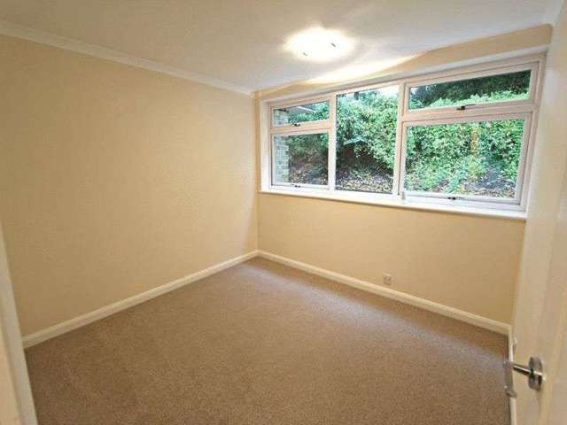  Image of 2 bedroom Flat for sale in Westhall Road Warlingham CR6 at Westhall Road  Warlingham, CR6 9BH