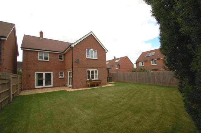  Image of 4 bedroom Detached house to rent in Wheatfield Chinnor OX39 at Wheatfield  Chinnor, OX39 4DQ