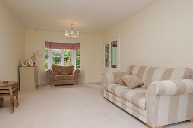  Image of 4 bedroom Detached house to rent in Wheatfield Chinnor OX39 at Wheatfield  Chinnor, OX39 4DQ
