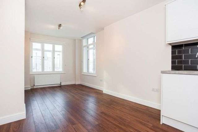  Image of 1 bedroom Flat to rent in Whitecross Street London EC1Y at Whitecross Street  London, EC1Y 8QP