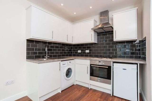  Image of 1 bedroom Flat to rent in Whitecross Street London EC1Y at Whitecross Street  London, EC1Y 8QP