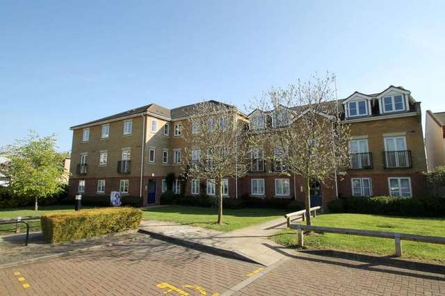  Image of 2 bedroom Apartment to rent in Whitstable Place Croydon CR0 at Dering Road  Croydon, CR0 1SA