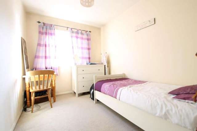  Image of 2 bedroom Apartment to rent in Whitstable Place Croydon CR0 at Dering Road  Croydon, CR0 1SA