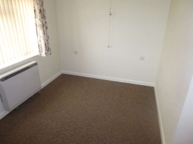  Image of 1 bedroom Flat for sale in Upland Drive Markfield LE67 at Willow Court  Markfield, LE67 9WF