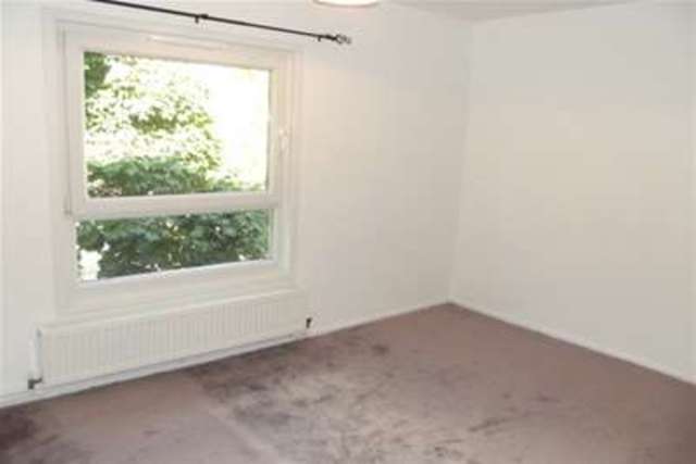  Image of 1 bedroom Flat to rent in Wilmington Gardens Nottingham NG5 at Nottingham, NG5 6EU