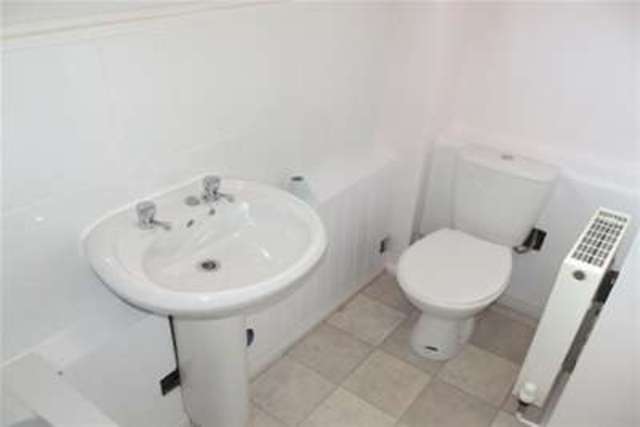  Image of 1 bedroom Flat to rent in Wilmington Gardens Nottingham NG5 at Nottingham, NG5 6EU