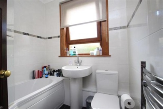  Image of 3 bedroom Terraced house to rent in Windsor Road Falkirk FK1 at Falkirk Falkirk Falkirk, FK1 5HB
