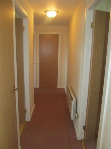  Image of 2 bedroom Flat to rent in Wiston Place Dundee DD2 at Lochee East Dundee Dundee, DD2 3JS