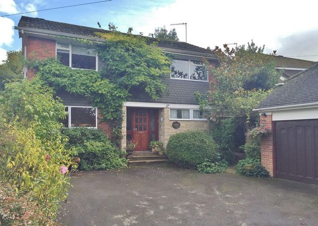  Image of 3 bedroom Detached house for sale in Grange Drive Wooburn Green High Wycombe HP10 at Grange Drive Wooburn Green High Wycombe, HP10 0QD