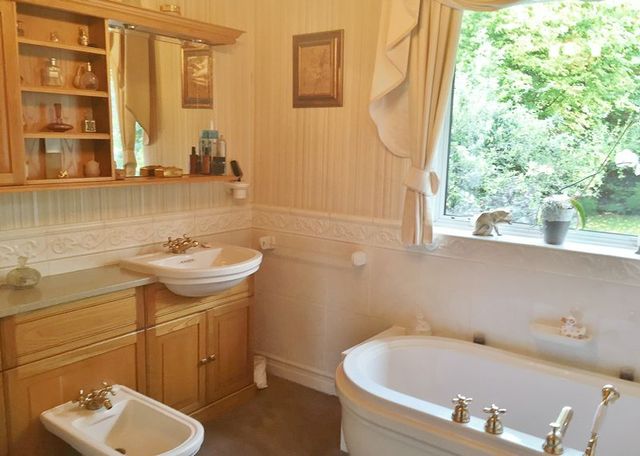  Image of 3 bedroom Detached house for sale in Grange Drive Wooburn Green High Wycombe HP10 at Grange Drive Wooburn Green High Wycombe, HP10 0QD