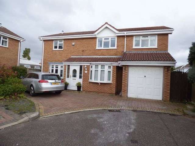  Image of 4 bedroom Detached house for sale in Woodleigh Close Lydiate Liverpool L31 at Woodleigh Close  Lydiate, L31 4LB