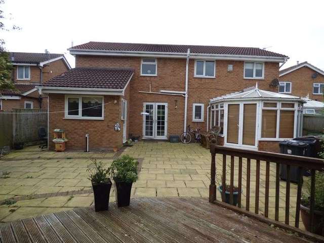  Image of 4 bedroom Detached house for sale in Woodleigh Close Lydiate Liverpool L31 at Woodleigh Close  Lydiate, L31 4LB