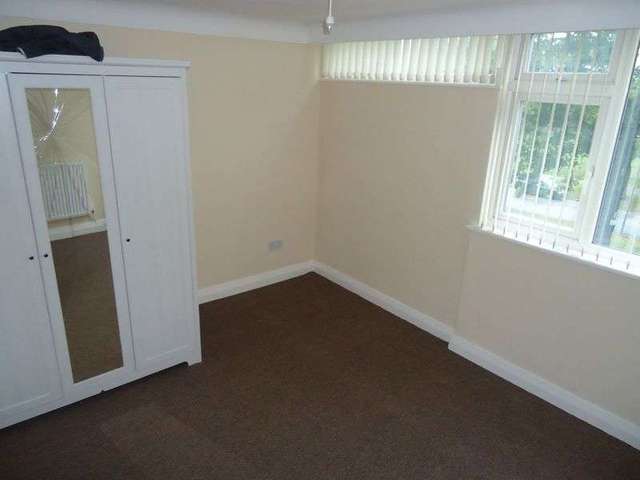  Image of 2 bedroom Flat for sale in Woolton Road Allerton Liverpool L19 at Woolton Road Allerton Liverpool, L19 5NH