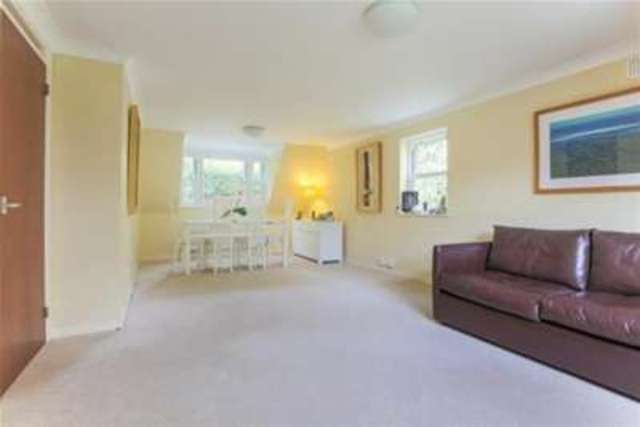  Image of 2 bedroom Flat to rent in Yarmouth Road Thorpe St. Andrew Norwich NR7 at Norwich, NR7 0EW