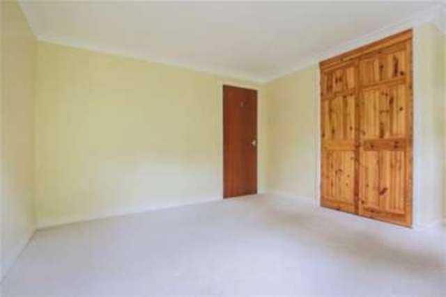  Image of 2 bedroom Flat to rent in Yarmouth Road Thorpe St. Andrew Norwich NR7 at Norwich, NR7 0EW