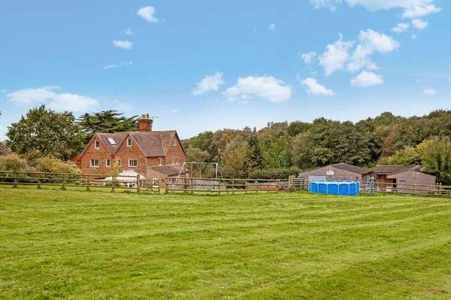  Image of 4 bedroom Semi-Detached house for sale in Goudhurst Road Horsmonden Tonbridge TN12 at Goudhurst Road Horsmonden Tonbridge, TN12 8AZ