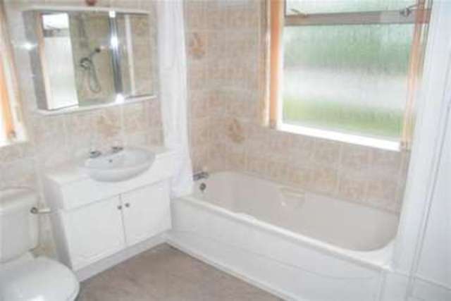  Image of 3 bedroom Detached house to rent in Cottage Drive Marlbrook Bromsgrove B60 at Bromsgrove, B60 1DN